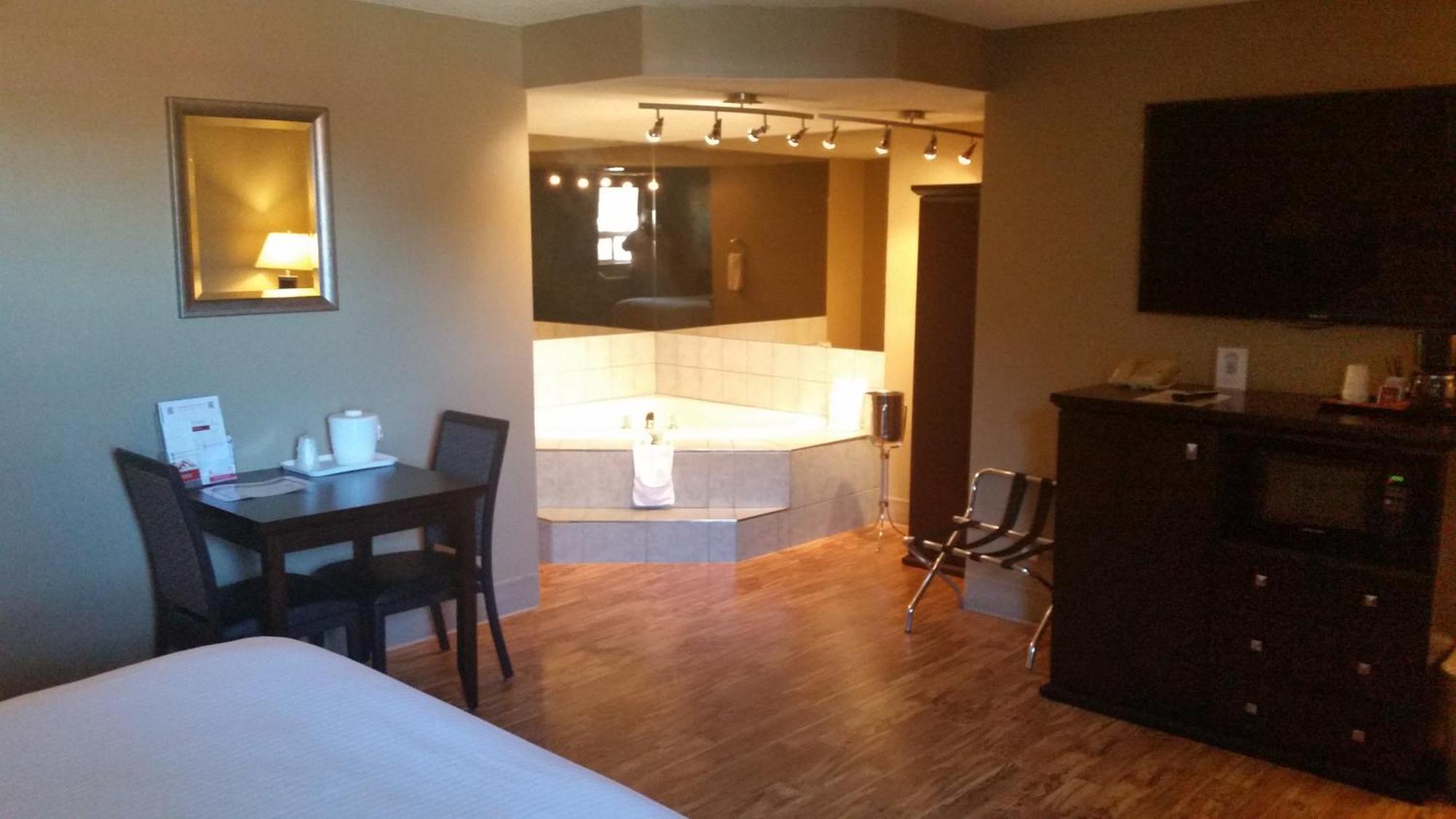 Stonebridge Hotel Fort Mcmurray Zimmer foto