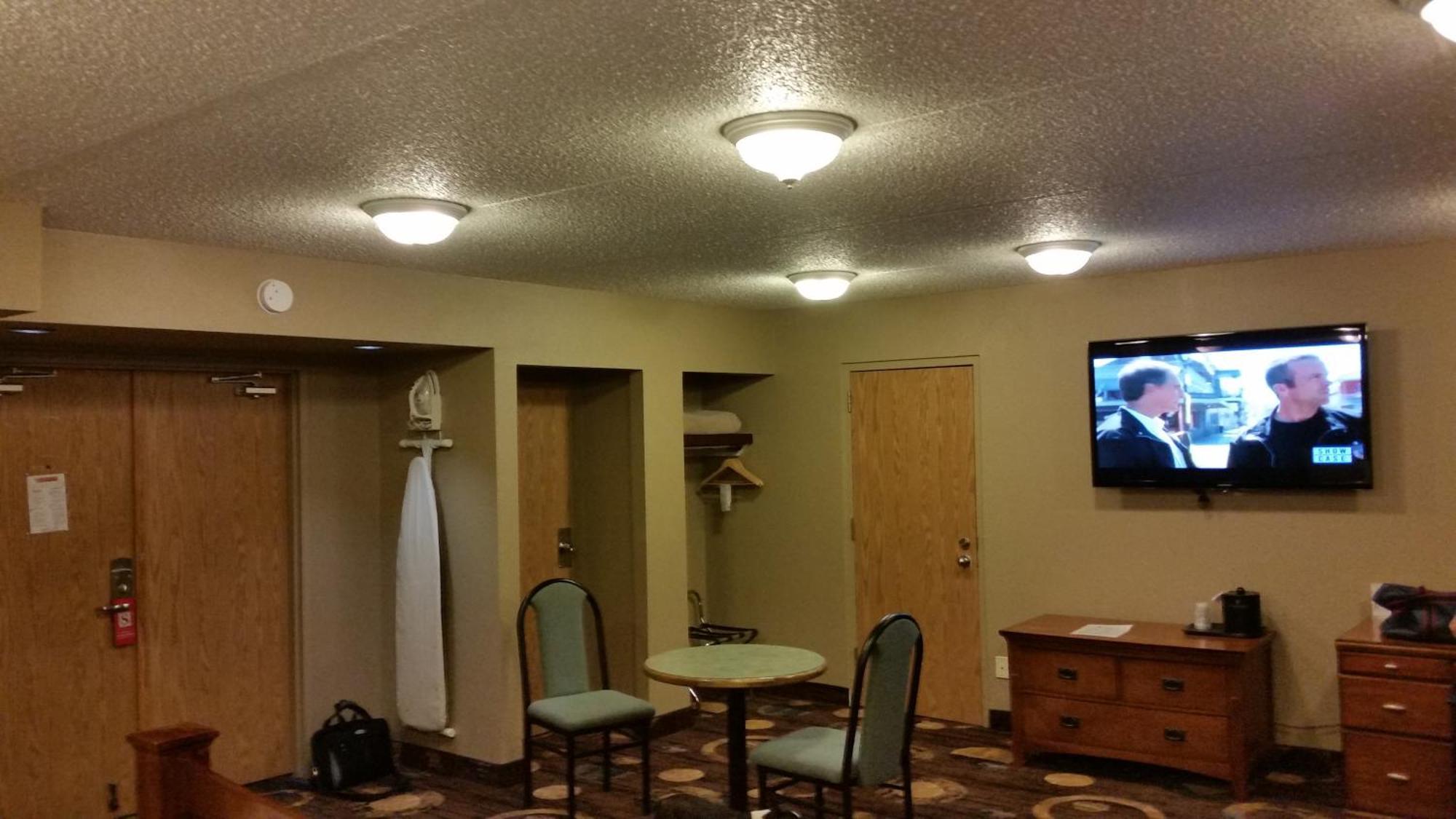Stonebridge Hotel Fort Mcmurray Zimmer foto
