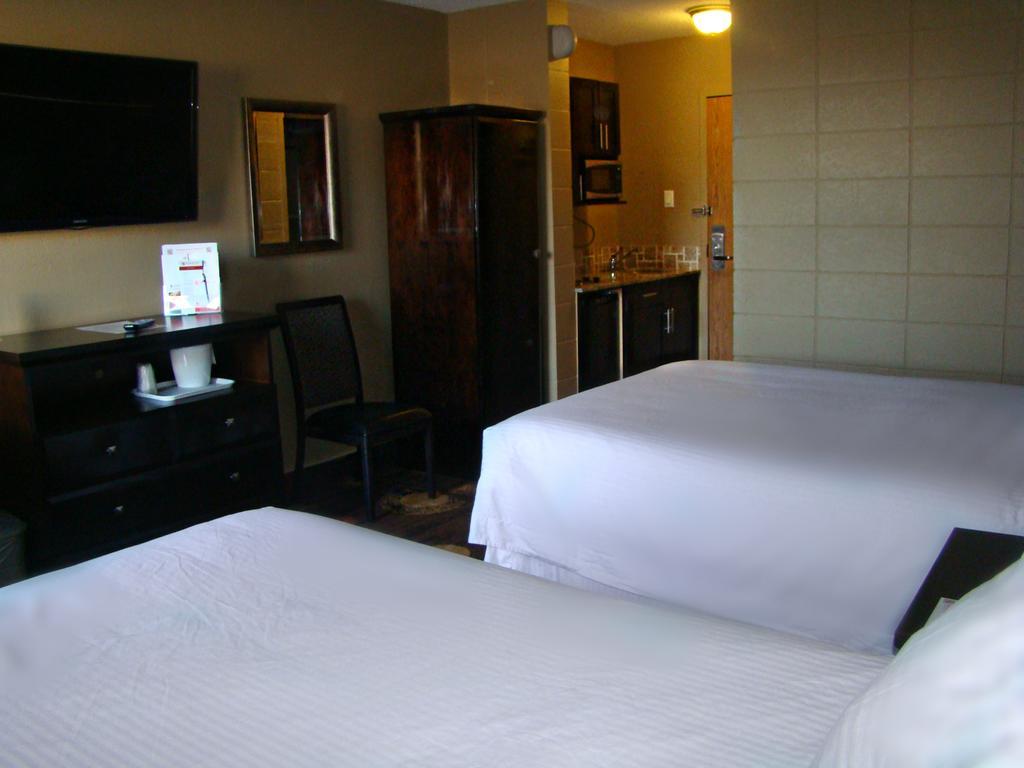 Stonebridge Hotel Fort Mcmurray Exterior foto