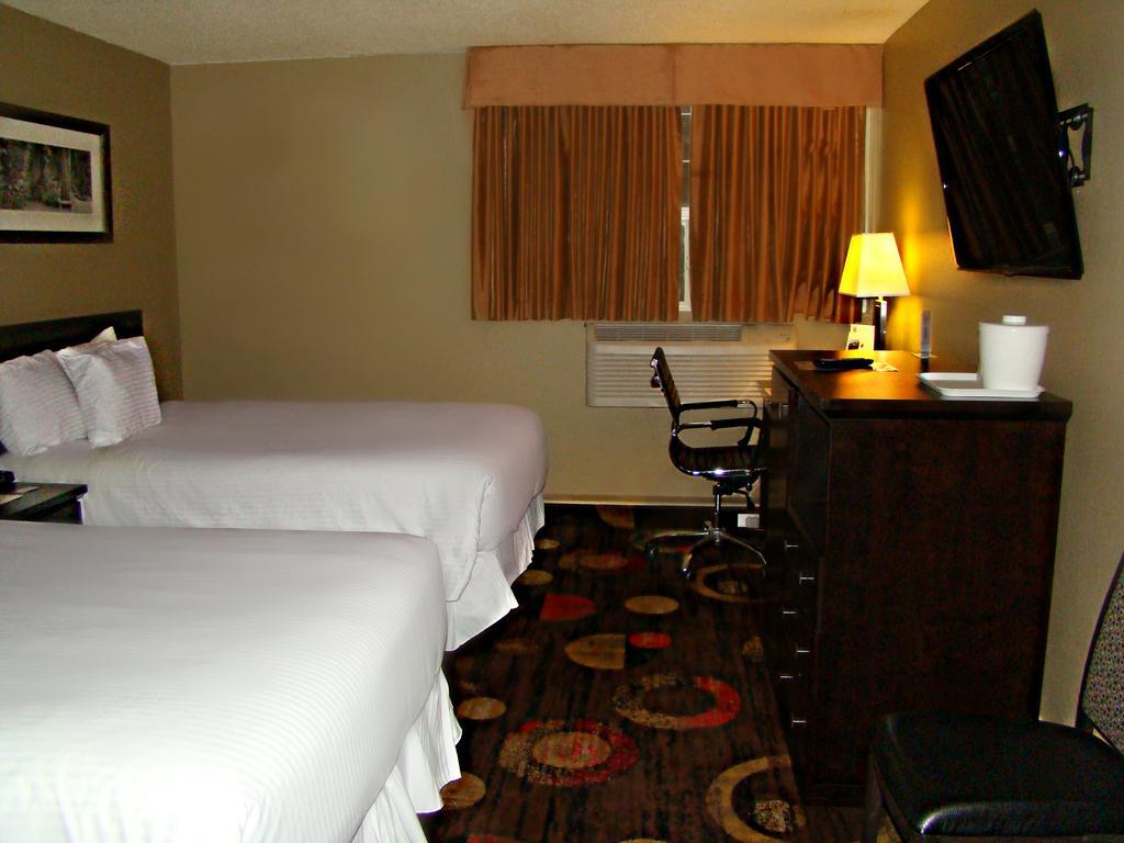 Stonebridge Hotel Fort Mcmurray Exterior foto
