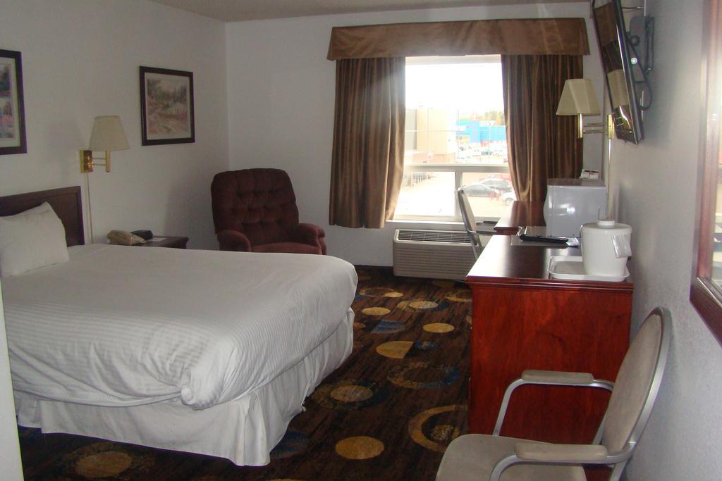 Stonebridge Hotel Fort Mcmurray Zimmer foto
